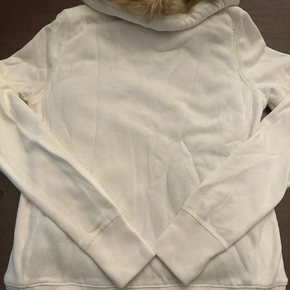 Abercrombie and Fitch faux fur hoodie/jacket - Picture 4 of 11